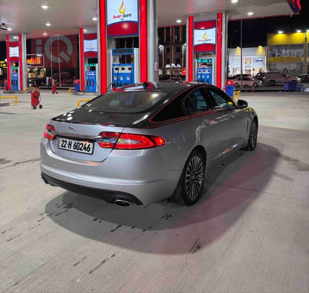جاگوار XF